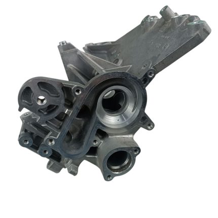 Carcaça Bomba Agua Motor Bmw X5 50e M Sport G05 2024 2025