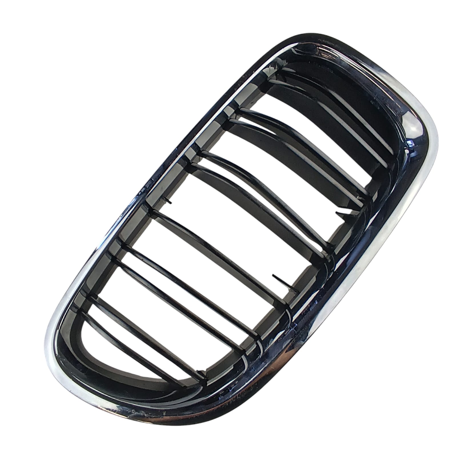 79f72e8172279cb3821a5d446a04fe38.jpg Grade Parachoque Bmw M5 F10 2013 a 2017 Dianteira Direita - Imagem 1