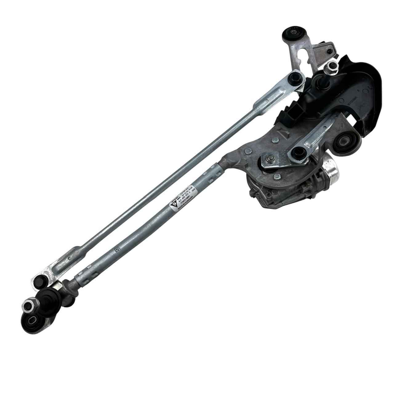 eab300ebb9cef68f5af1b96188b9bcdf.jpeg Motor Galhada Limpador Parabrisa Porsche Taycan 2021 a 2024 - Imagem 1
