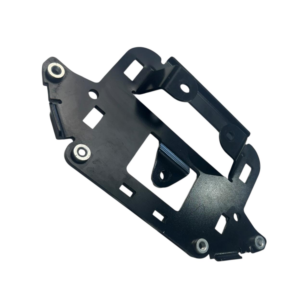 91385e6280f76ec14a8af8080380e8e7.jpeg Suporte Comando Luz Teto McLaren 720s Spider 2019 a 2023 Oem - Imagem 1