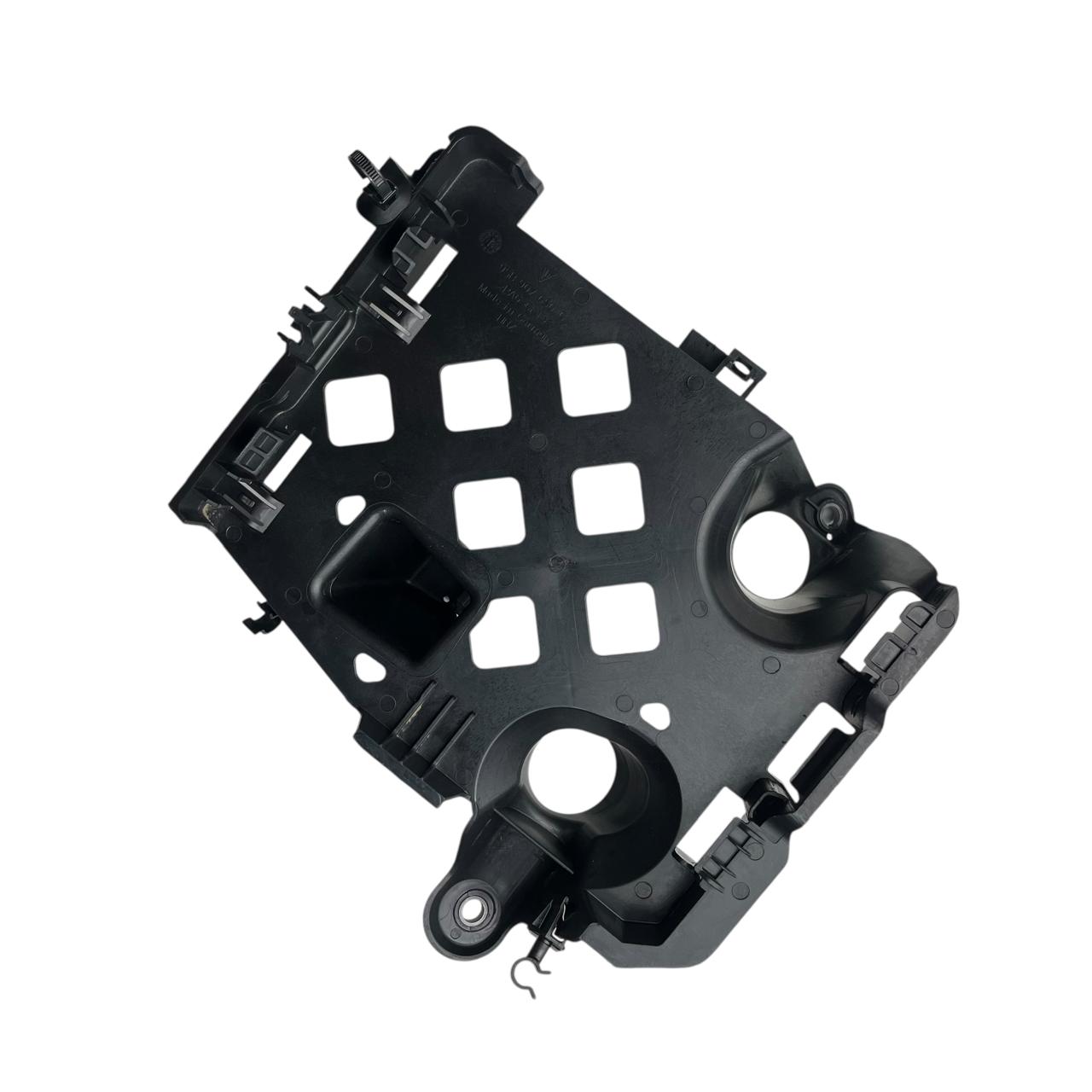 af6e1b00b94c0567aa4d1eddfe20ec42.jpeg Suporte Modulo Injeçao Porsche Macan Gts 2.9 2020 21 a 2024 - Imagem 1