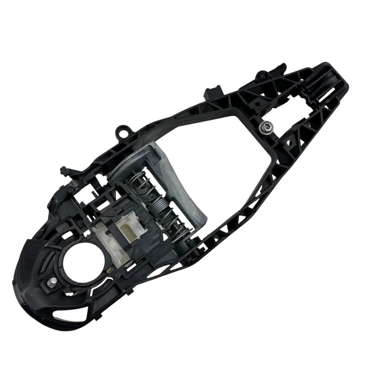 da7b2e6bb92084b2bc6b5b7f4362d556.jpeg Suporte Maçaneta Bmw M3 Competition G80 2021 2025 Tras Esq - Imagem 1