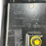 Moldura Black Piano Land Rover Defender D300 2023 Tras Esq - Imagem 9