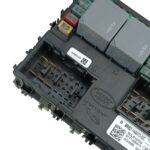 Modulo Caixa Fusivel Land Rover Defender D300 3.0 2023 2024 - Imagem 4