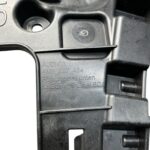 Guia Parachoque Audi Q8 3.0 2020 2021 2022 Tras Dir Original - Imagem 8