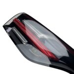 Lanterna Central Tampa Traseira Porsche Cayenne 2019 a 2024 - Imagem 4