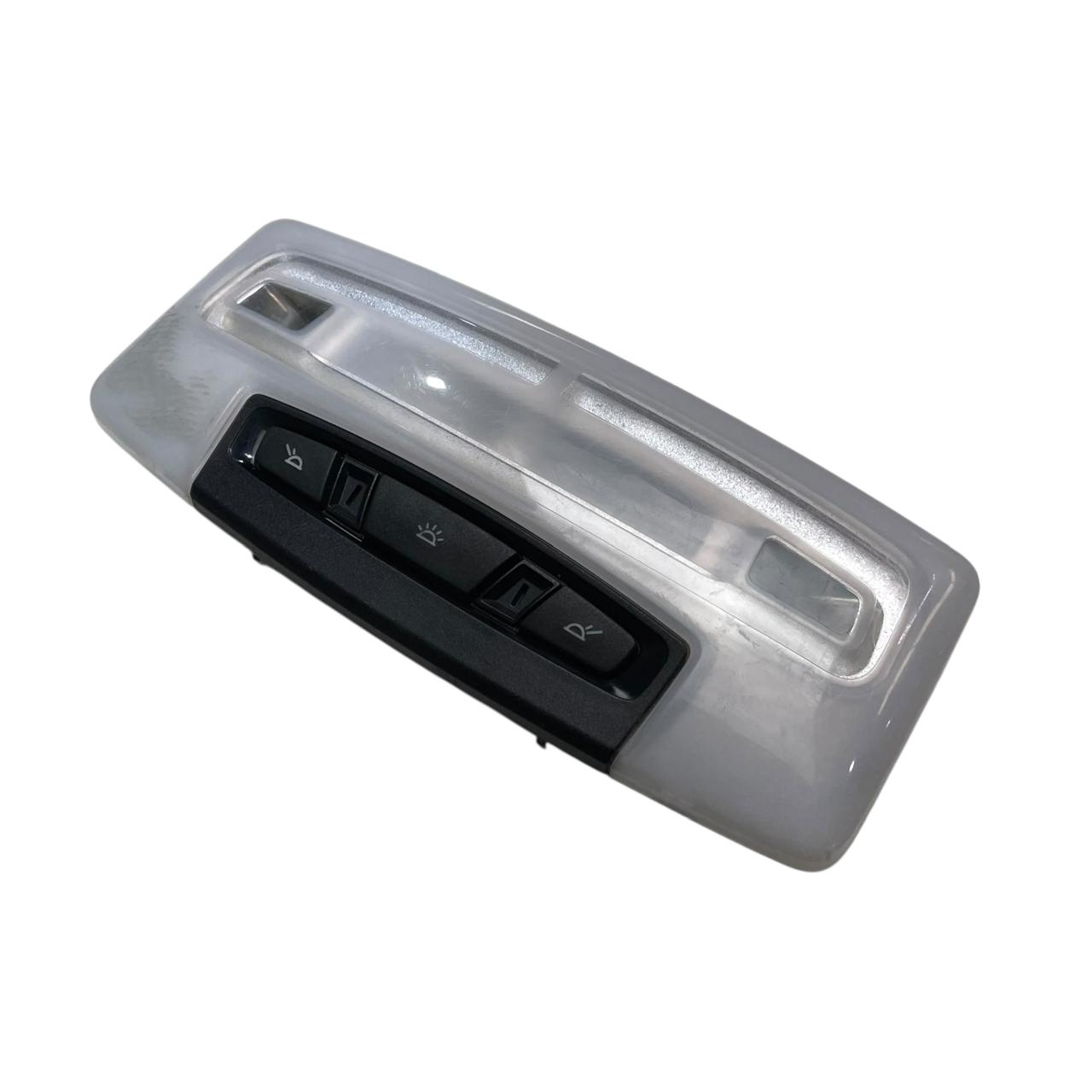 a5fb36c61b4bea9b727176632f4ab095.jpeg Luz Teto Cortesia Dianteira Bmw 320i F30 2017 2018 Original - Imagem 1